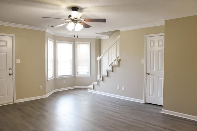 Living area - 1703 Brookline Ave SW Apartments