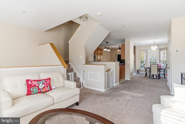 Photo - 3778 Merseyside Pl