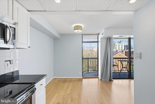 Photo - 1401 N Rhodes St Apartamento Unidad 503