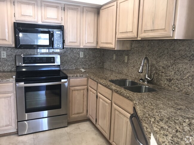 Building Photo - 1280 S Alhambra Cir Unit University Inn Condo