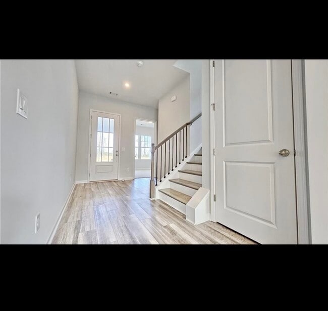 Photo - 3989 Annsbury Ct