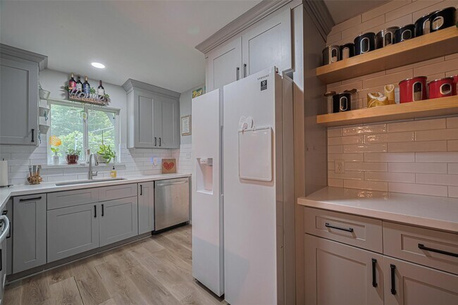 Photo - 1941 Heights Dr