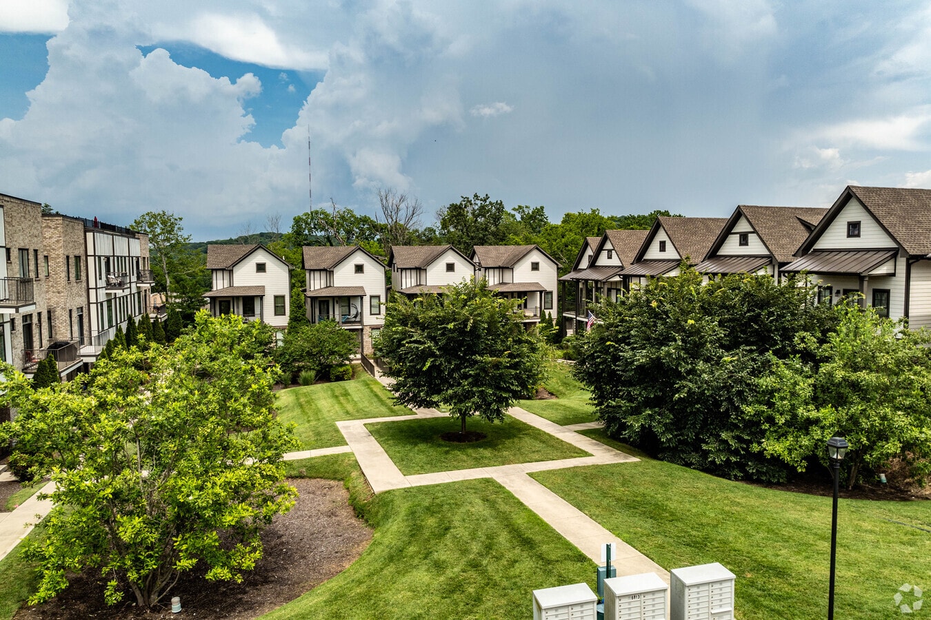 Photo - Hillwood Court