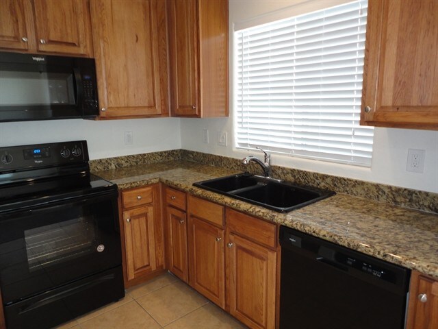 Photo - 4647 E Laurel Ave