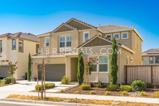 TRACY HILLS - Four Bedroom Spectacular Home - Full Bed/Bath Located on 1st Floor