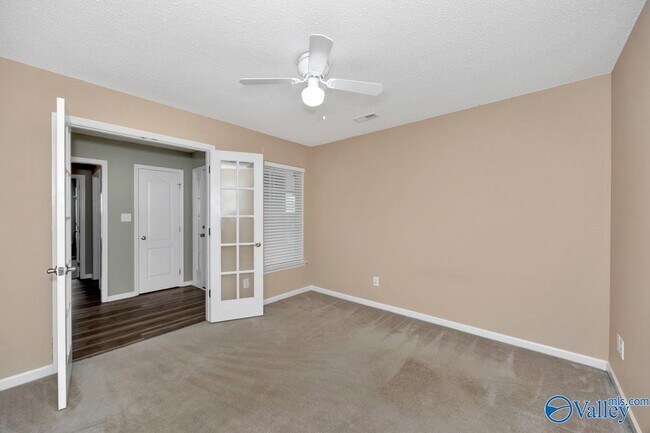 Photo - 247 De Jan Rd