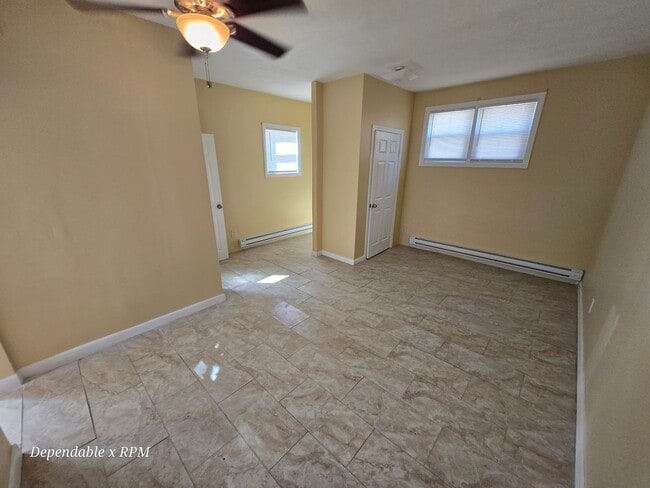 Photo - Studio 1 bath with Full Kitchen Available in Hyde Park