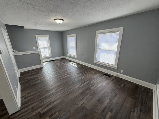 Photo - 1113 Hackett St