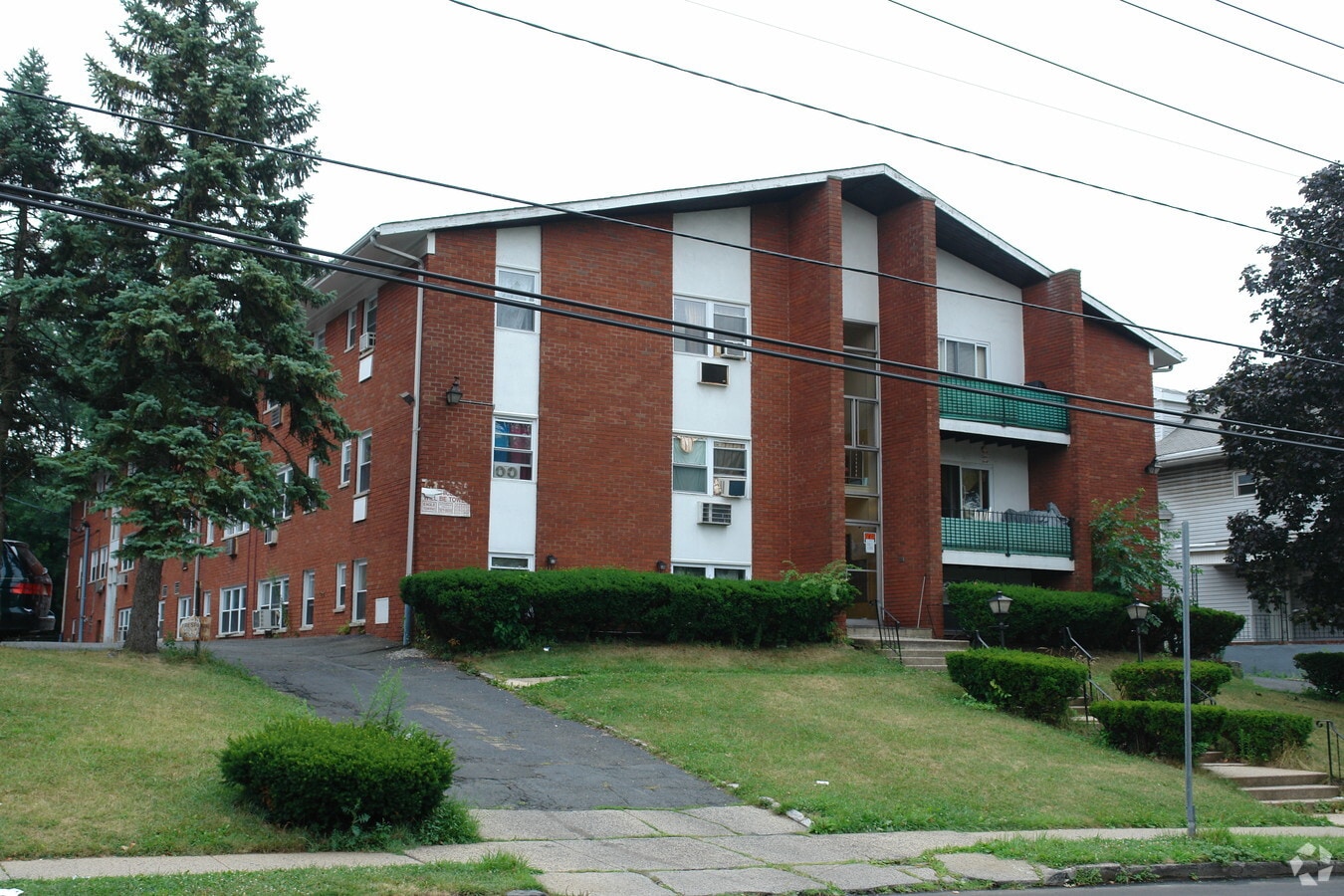 Photo - 150 Westfield Ave Apartments