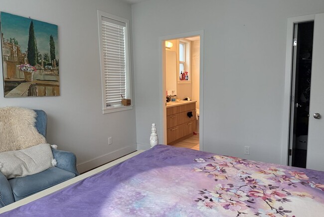 Photo - 8217-204B 204B St.