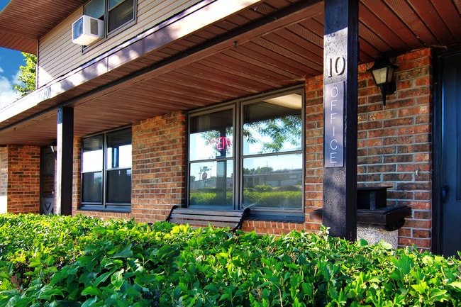 Applegate Apartments