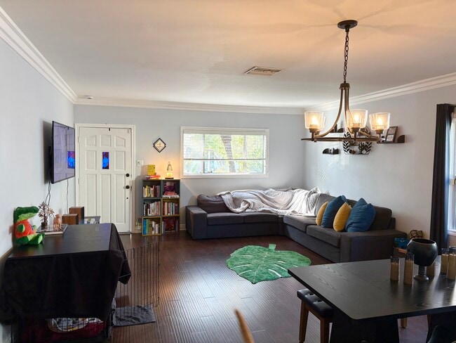 Photo - 1766 Carmona Ave