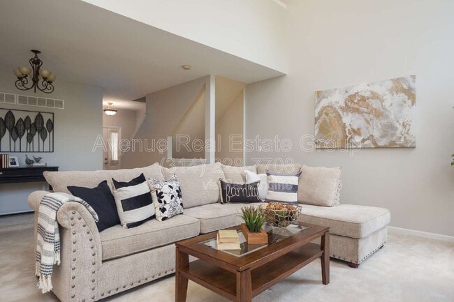 Photo - 8947 Hilltop Manor Dr