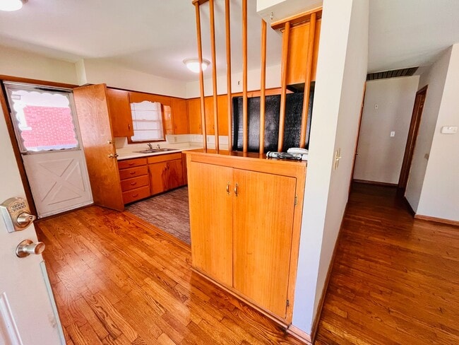 Photo - Single Family Home - 3 bedrooms and 1.5 bathrooms in Phelps Grove neighborhood. Ready for move-in...