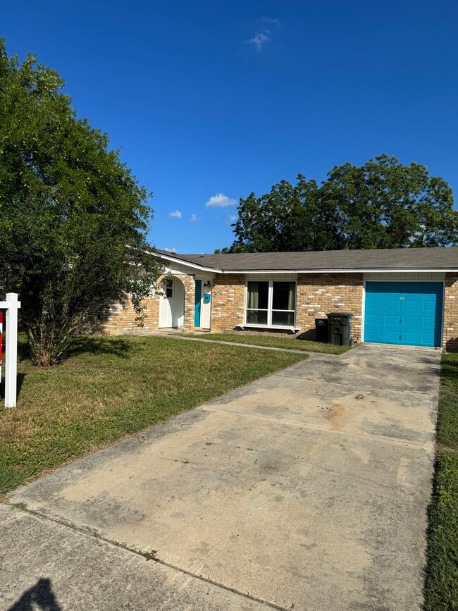 Photo - 1060 Richmond Dr