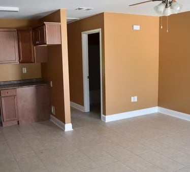 Photo - 103 A & B Ronald Pride Unidad A