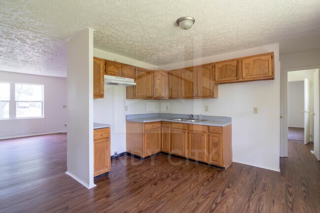 Photo - 8432 E 37th Pl