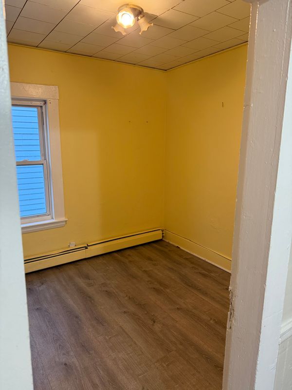 Photo - 19 Bunkerhill St