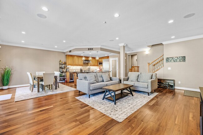 Photo - 588 Dovecote Ln