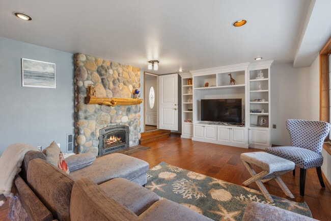 Photo - 10507 Rainier Ave S Unit ID1342433P