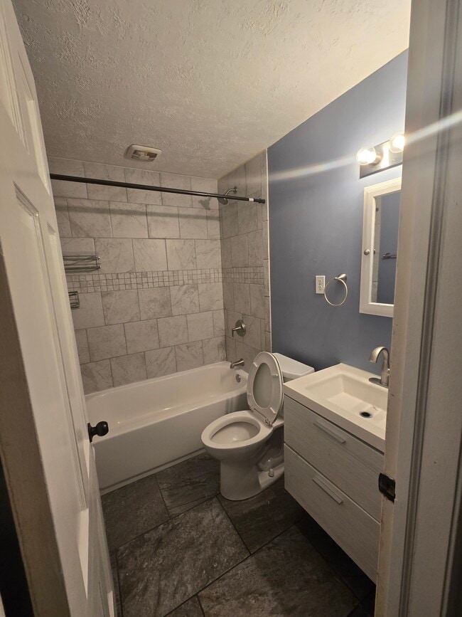 Bathroom - 419 Orchard Dr Unit 1