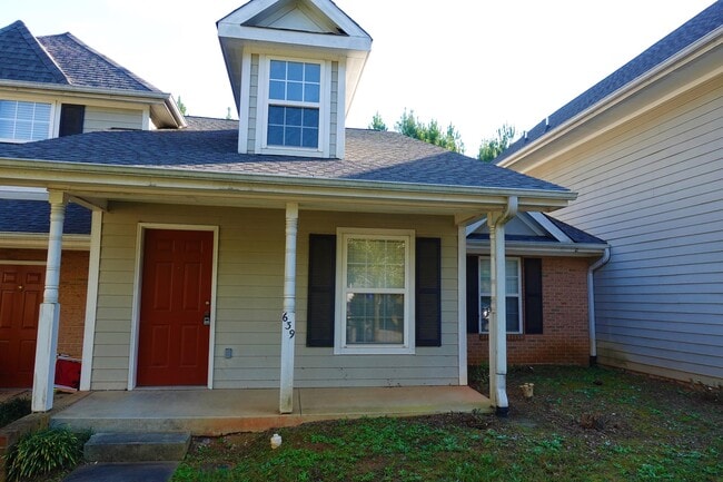 Building Photo - 639 Bear Dr