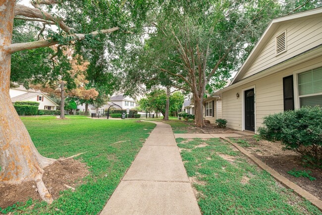 Photo - 6210 Lone Prairie Way
