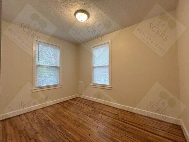 Photo - Charming 2-Bedroom Home in Rosewood Neighborhood