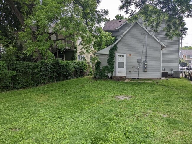 Photo - 912/914 E Jefferson St Unit 912J