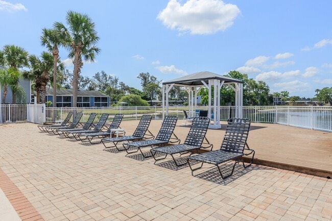 Photo - Fountain Lake Bradenton