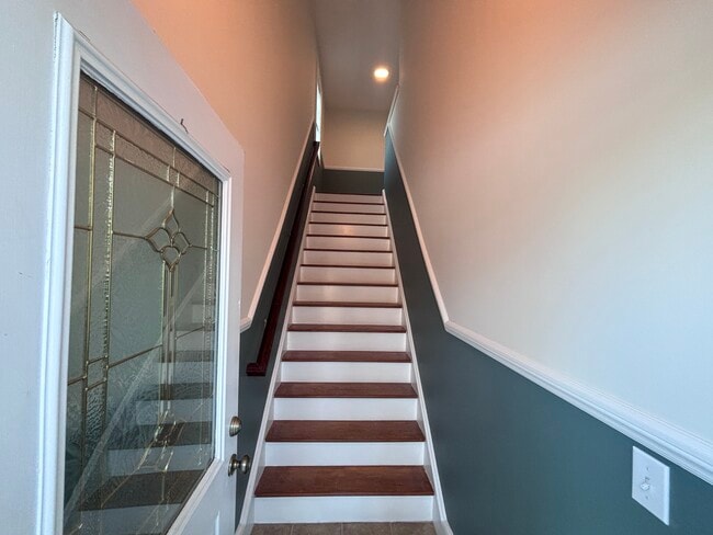 Photo - 101 Ponus Ave Unit 2