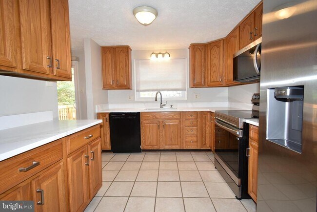 Photo - 7045 MacBeth Way