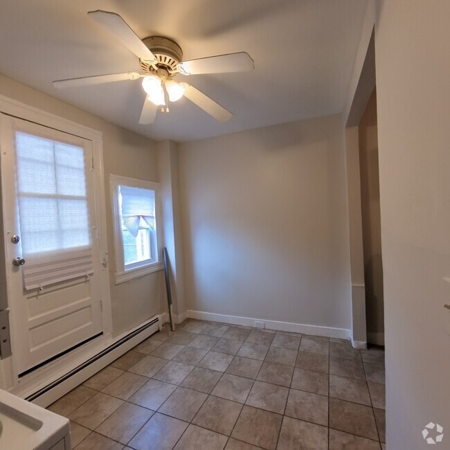 Building Photo - 3318 Auchentoroly Terrace Unit 3 Rental