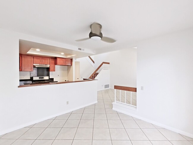 Photo - Lakeview Townhouse - 2 Bed / 1 ½ Bath