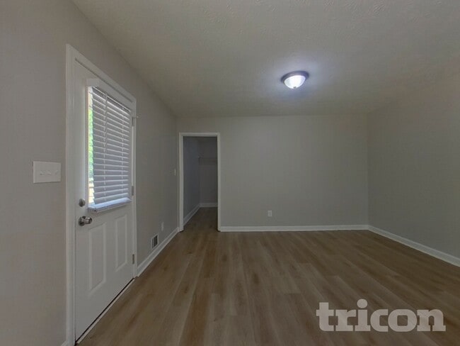 Photo - 5681 Lanny Dr