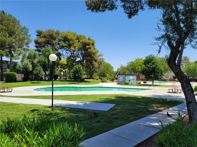 Photo - 629 E Pecos Way