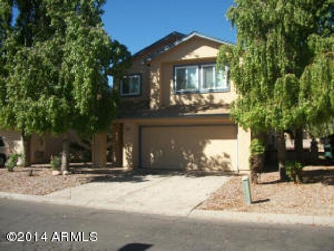 Chandler 3 bedroom with Large Backyard! - Chandler 3 bedroom with Large Backyard! Casa