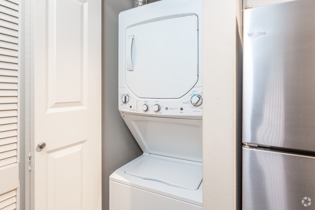 1BR Oxford - Washer & Dryer