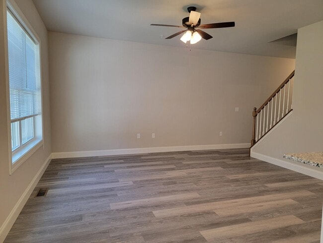 Photo - 205 Sage Blvd