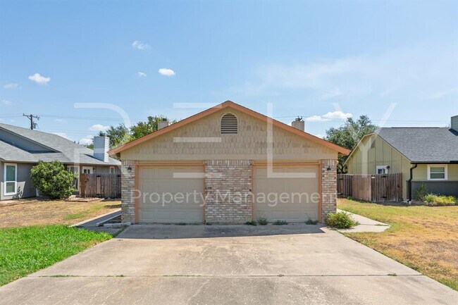 409 Greenlawn Blvd