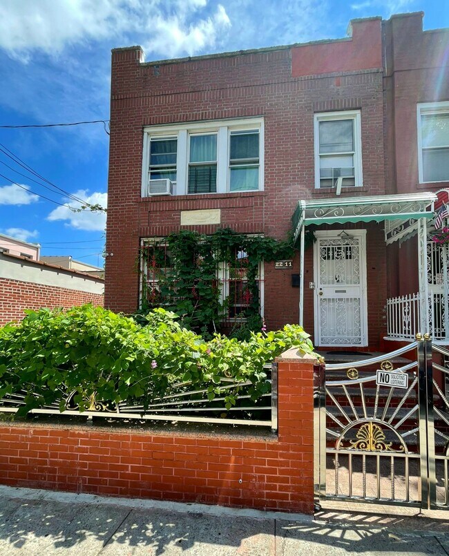 Front of Building - 2211 23rd St Apartments Unit 1