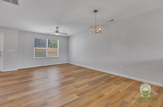 Photo - 4 Wofford Rd