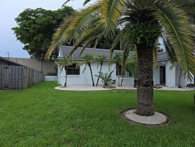 Building Photo - 6701 W Wedgewood Ave Rental
