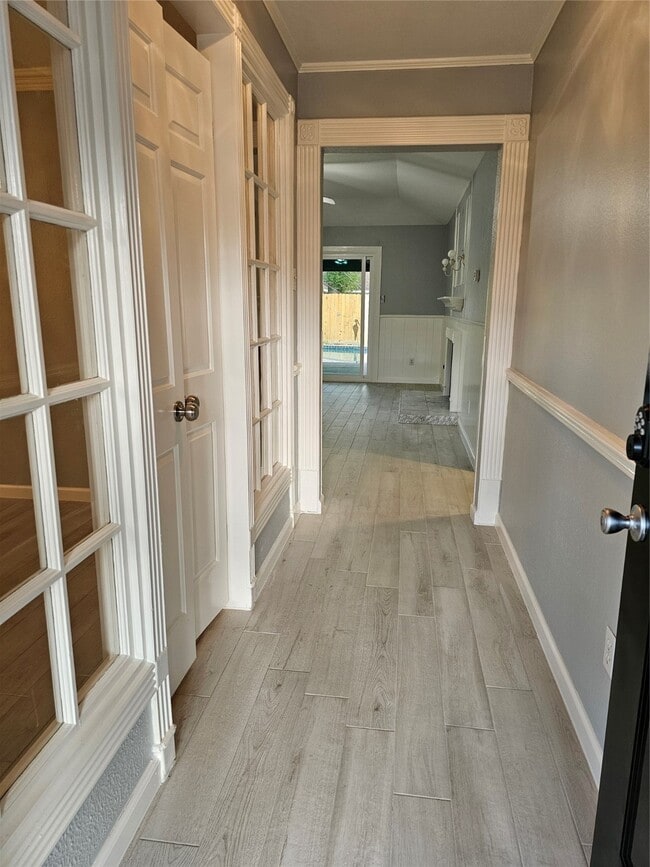 Photo - 2502 Knoll St