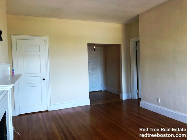 470 Beacon St Unit 1