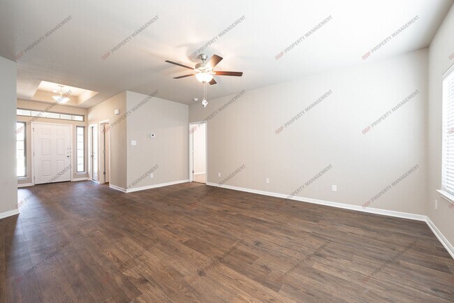 Photo - 1242 Lakeway Crossing Dr