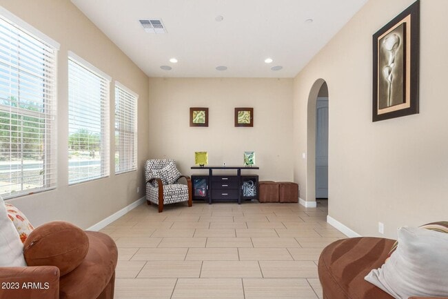 Photo - Gorgeous 5 bed 4.5 bath single level home in Scottsdale