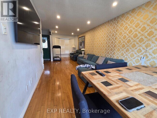 Photo - 3082 Cantelon Crescent