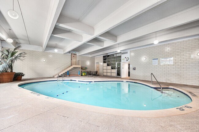 Photo - Spacious 1 bedroom home in the heart of Capital Hill! 1 Reserved Parking Space and Storage Unit!