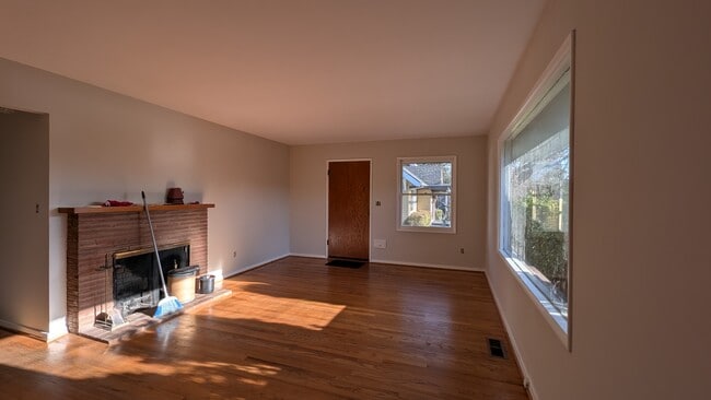 Photo - 3437 SE Francis St Unit 3437